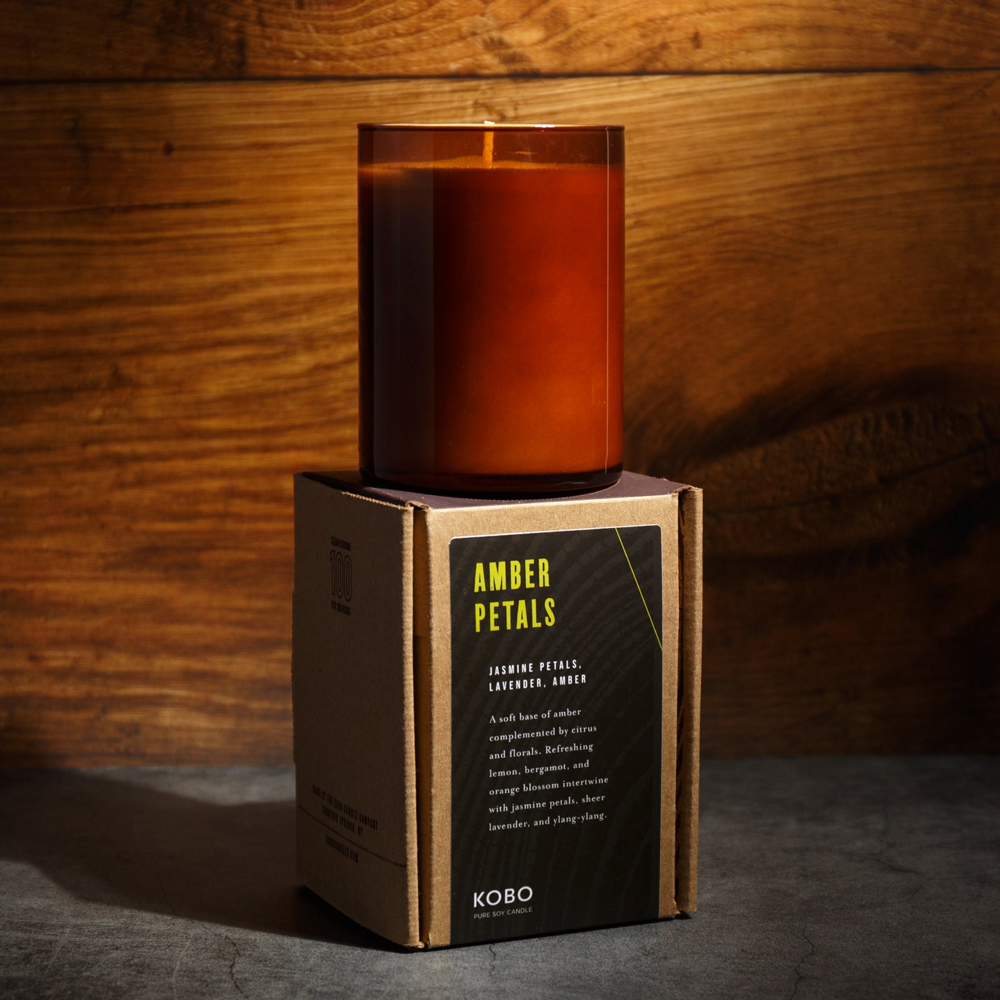 Alternate Image of Amber Petals Woodblock Candle